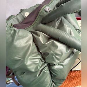 Amazon puffer bag!  So trendy and stylish